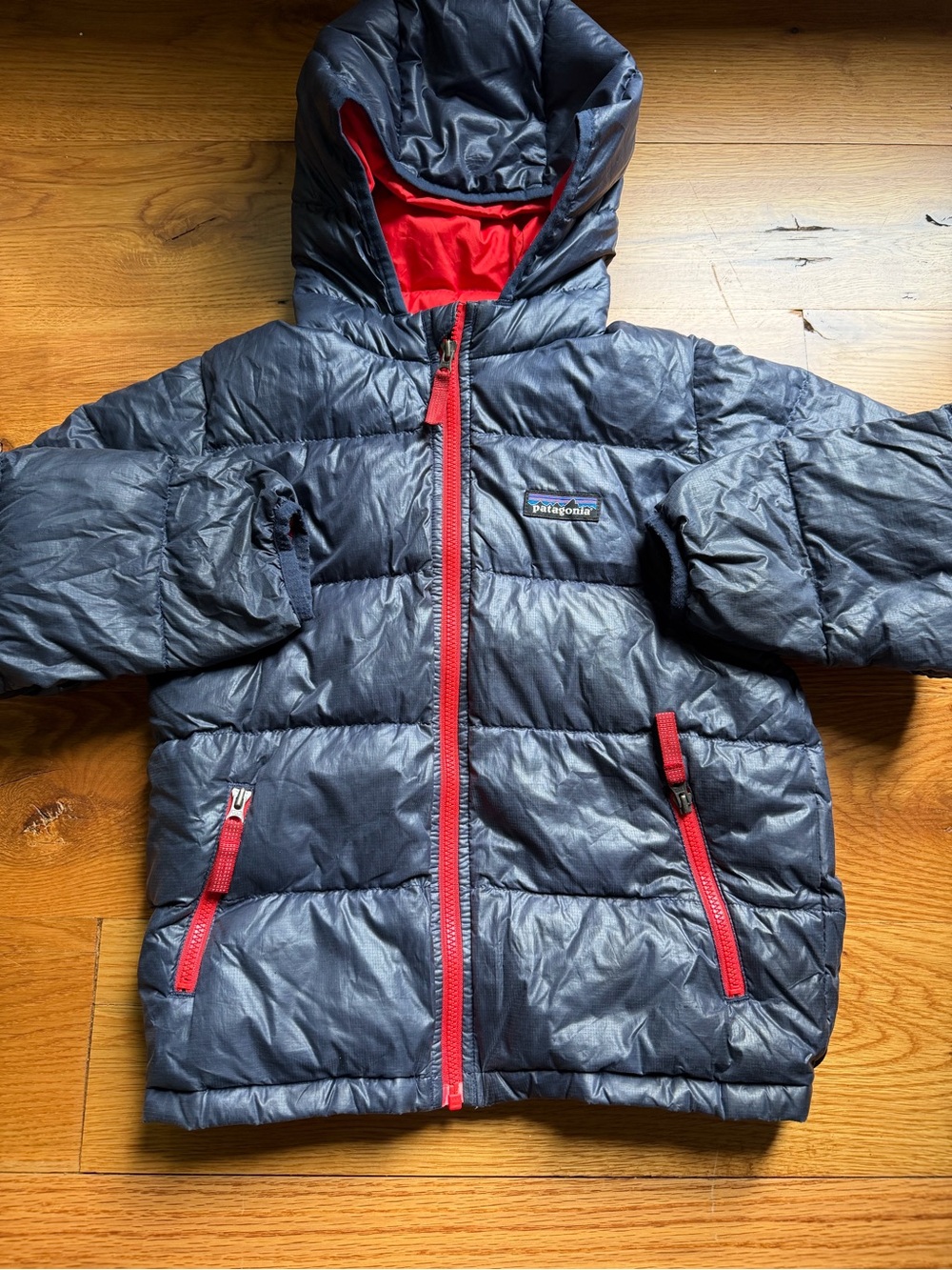 Patagonia Kids 5T Navy Puffer Jacket w Red Trim